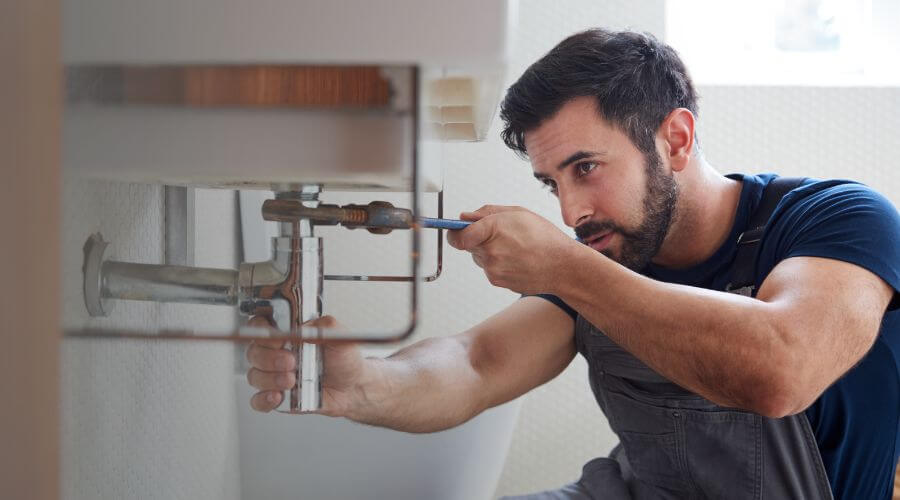 Sink faucet replacement in Bloomfield, IN